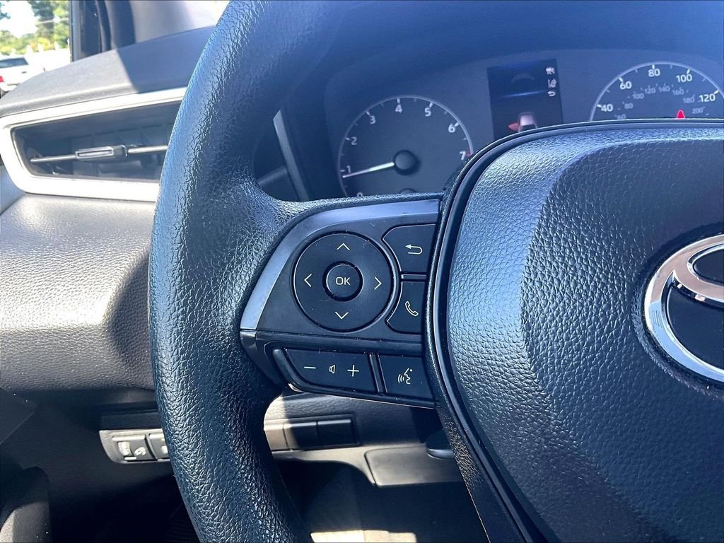 Used 2025 Toyota Corolla LE FWD image 23