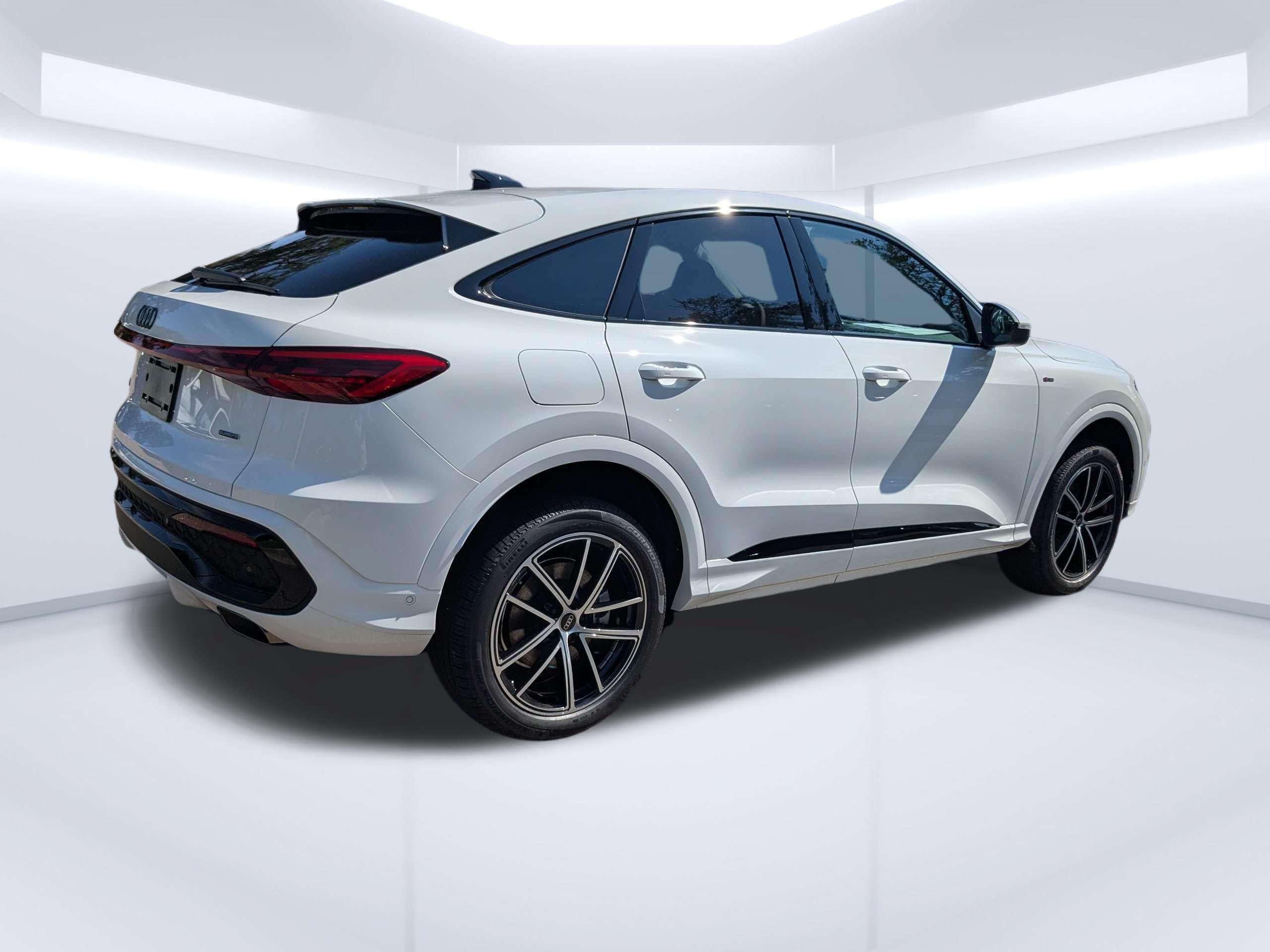 New 2026 Audi Q5 Premium Plus AWD/4WD image 4
