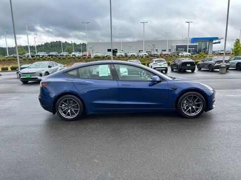 Used 2021 Tesla Model 3 Standard Range Plus RWD image 8
