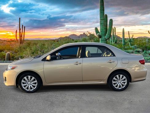 Used 2013 Toyota Corolla LE image 6