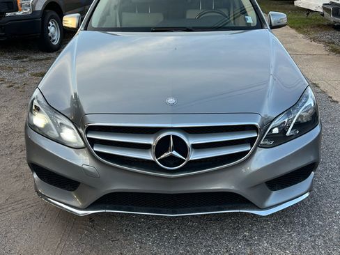 Used 2014 Mercedes-Benz E 350 Sedan image 3