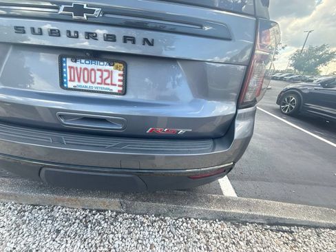 Used 2021 Chevrolet Suburban RST RWD image 11