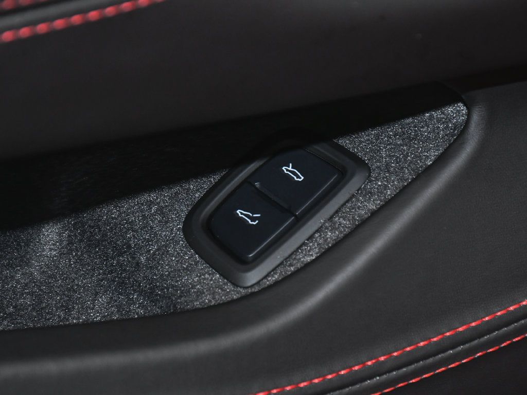 Used 2024 Chevrolet Corvette Stingray Premium Conv w/ Z51 Performance Package RWD image 61