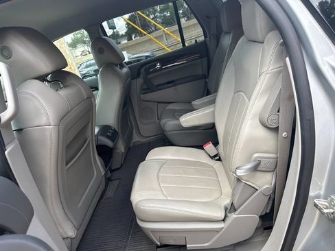 Used 2015 Buick Enclave Leather FWD image 9