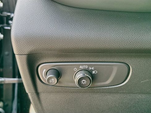 Used 2023 Buick Envision Essence w/ Sport Touring Package FWD image 20