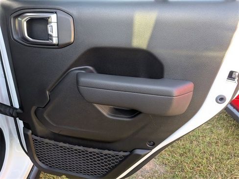 New 2026 Jeep Wrangler Unlimited Rubicon image 29