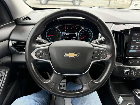 Used 2018 Chevrolet Traverse LT FWD image 17
