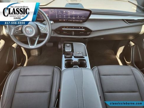 Used 2025 Buick Enclave Preferred image 2