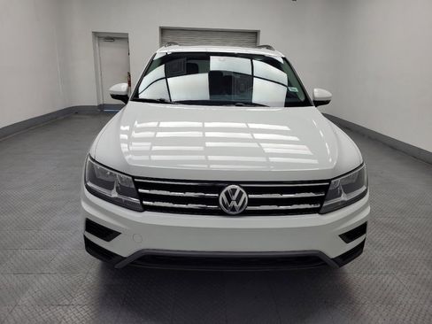 Used 2021 Volkswagen Tiguan SE w/ Panoramic Sunroof Package image 14