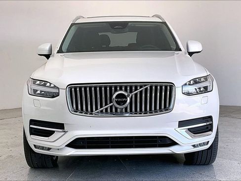 Used 2023 Volvo XC90 B6 Plus image 6