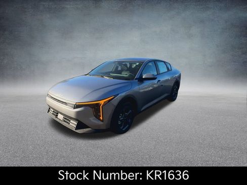 New 2025 Kia K4 LXS image 8