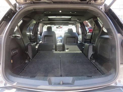 Used 2018 Ford Explorer Platinum AWD/4WD image 28