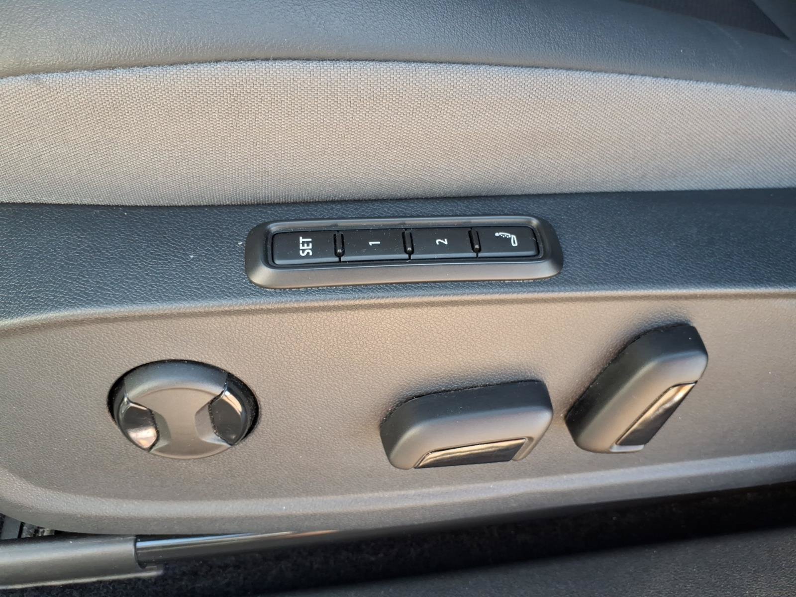 Certified 2023 Volkswagen ID.4 Pro S Plus AWD/4WD image 23