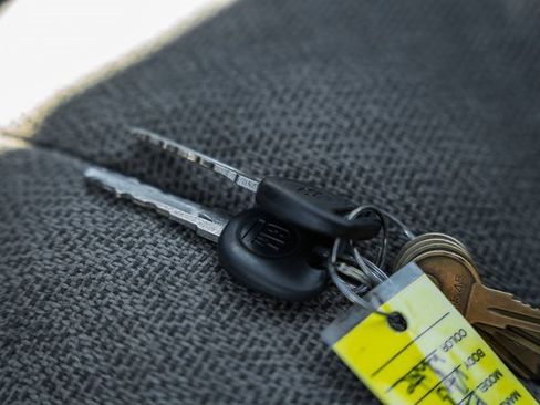 Used 2009 Chevrolet Express 3500 image 34