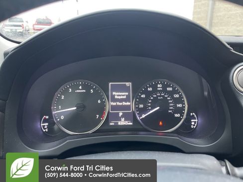 Used 2017 Lexus IS 300 300 w/ Premium Package image 4