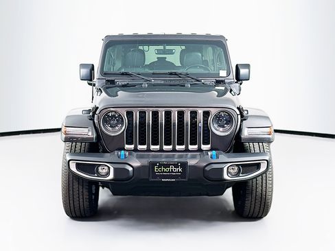 Used 2023 Jeep Wrangler Unlimited Sahara w/ Cold Weather Group AWD/4WD image 2
