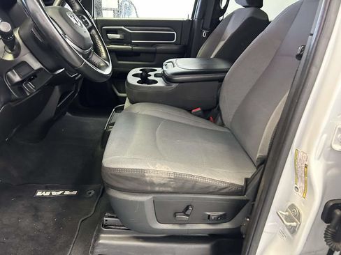 Used 2024 RAM 2500 Big Horn AWD/4WD image 18