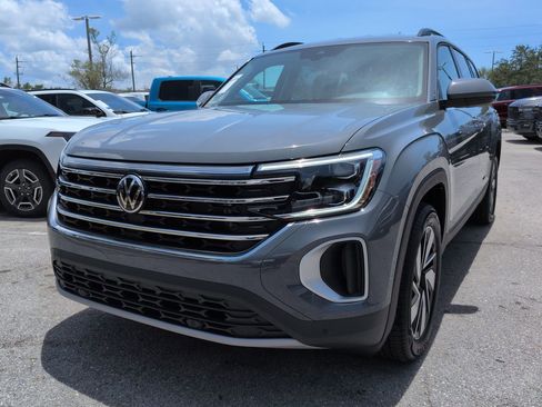 Used 2026 Volkswagen Atlas SE FWD image 9