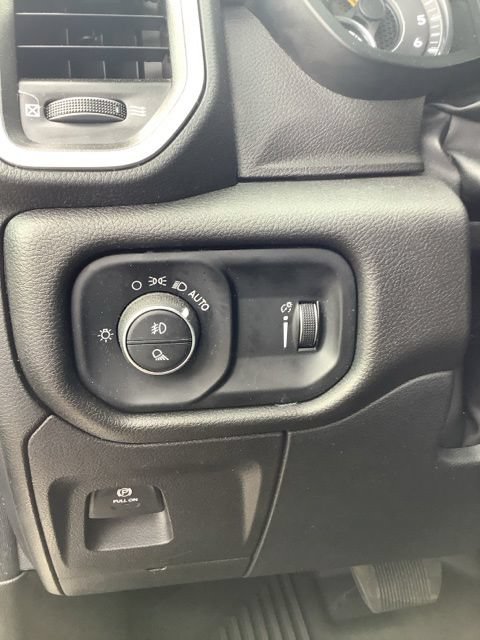 Used 2022 RAM 1500 Big Horn AWD/4WD image 24