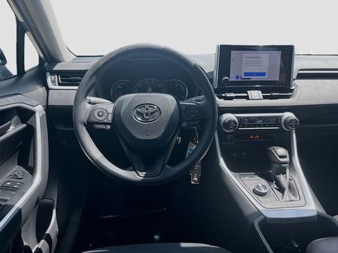 Used 2024 Toyota RAV4 LE AWD/4WD image 20
