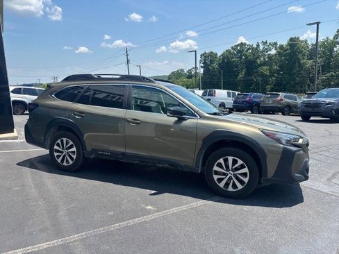 Used 2024 Subaru Outback Premium AWD/4WD image 6