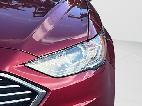 Used 2018 Ford Fusion SE w/ Fusion SE Technology Package FWD image 24