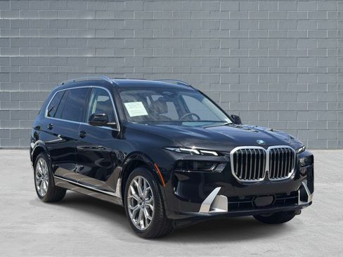 Used 2026 BMW X7 xDrive40i w/ Premium Package AWD/4WD image 1