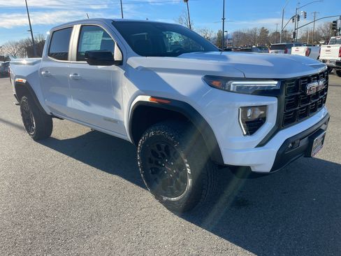 New 2026 GMC Canyon Elevation w/ Convenience Package image 3