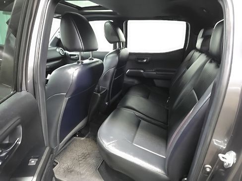 Used 2022 Toyota Tacoma TRD Pro image 30