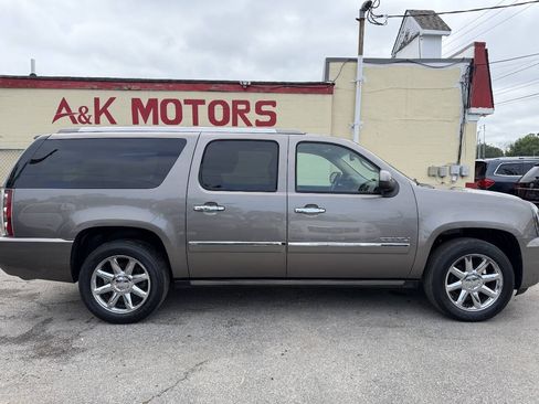 Used 2012 GMC Yukon XL Denali AWD/4WD image 9