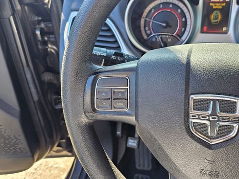 Used 2019 Dodge Journey SE image 31