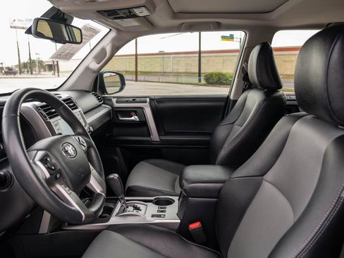 Used 2022 Toyota 4Runner SR5 Premium image 12