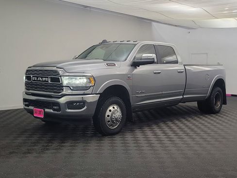 Used 2020 RAM 3500 Limited image 1