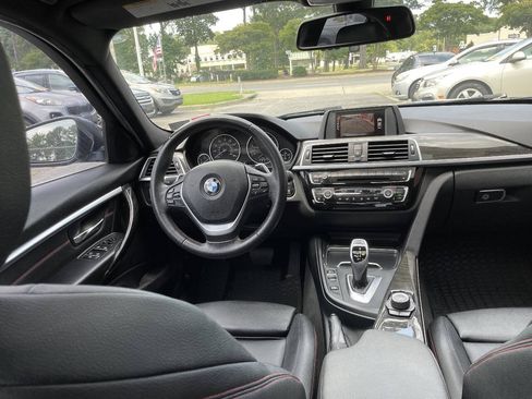 Used 2017 BMW 330i Sedan w/ Premium Package RWD image 27