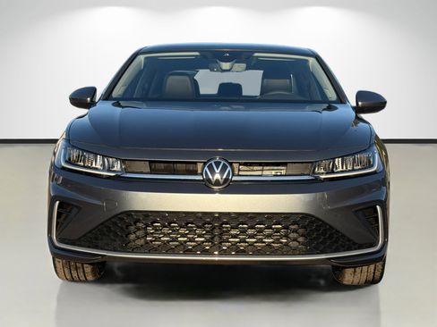 New 2026 Volkswagen Jetta SE image 8