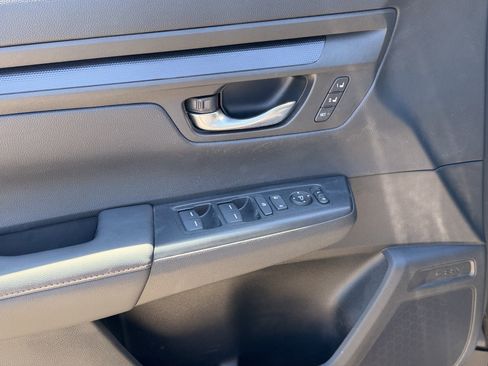 Used 2025 Honda CR-V Sport-L image 11