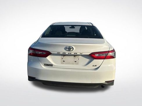 Used 2018 Toyota Camry LE FWD image 6