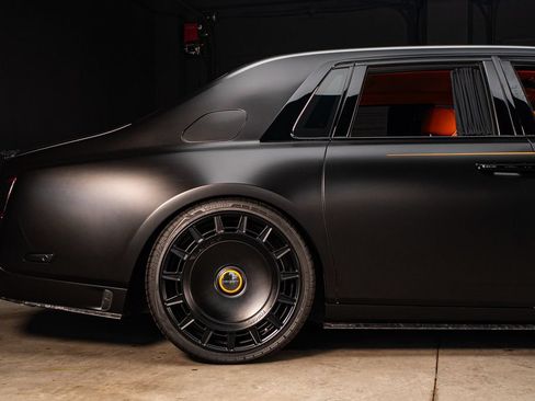 Used 2024 Rolls-Royce Phantom Sedan RWD image 26