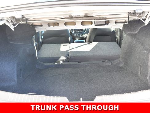 Used 2024 Chevrolet Malibu LT image 8