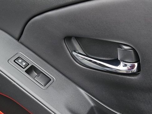 Used 2024 Nissan Frontier Pro-X image 30