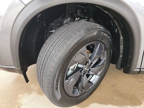 Used 2026 Nissan Rogue SV FWD image 31