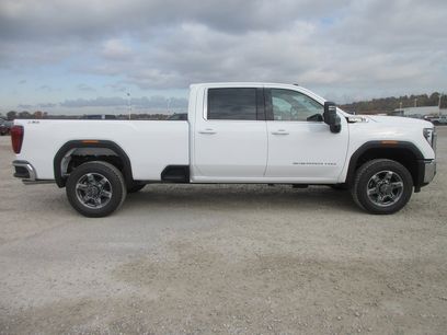 New 2026 GMC Sierra 3500 SLE