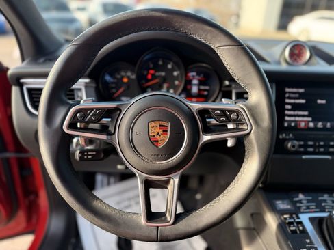 Used 2018 Porsche Macan GTS image 15