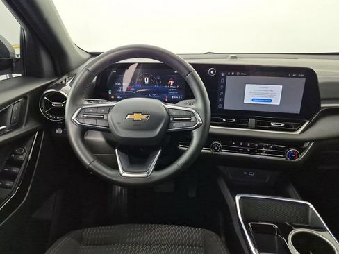 Certified 2025 Chevrolet Equinox LT FWD image 32