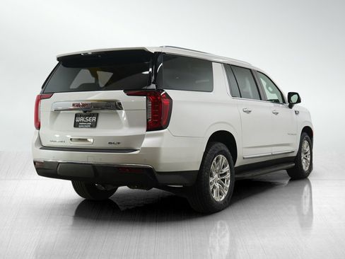 Used 2021 GMC Yukon XL SLT w/ SLT Premium Package AWD/4WD image 5