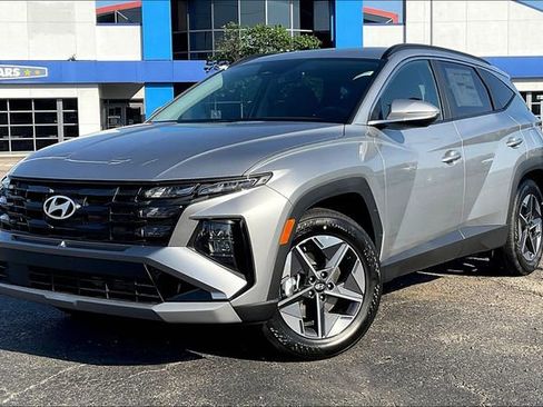 New 2025 Hyundai Tucson SEL image 2