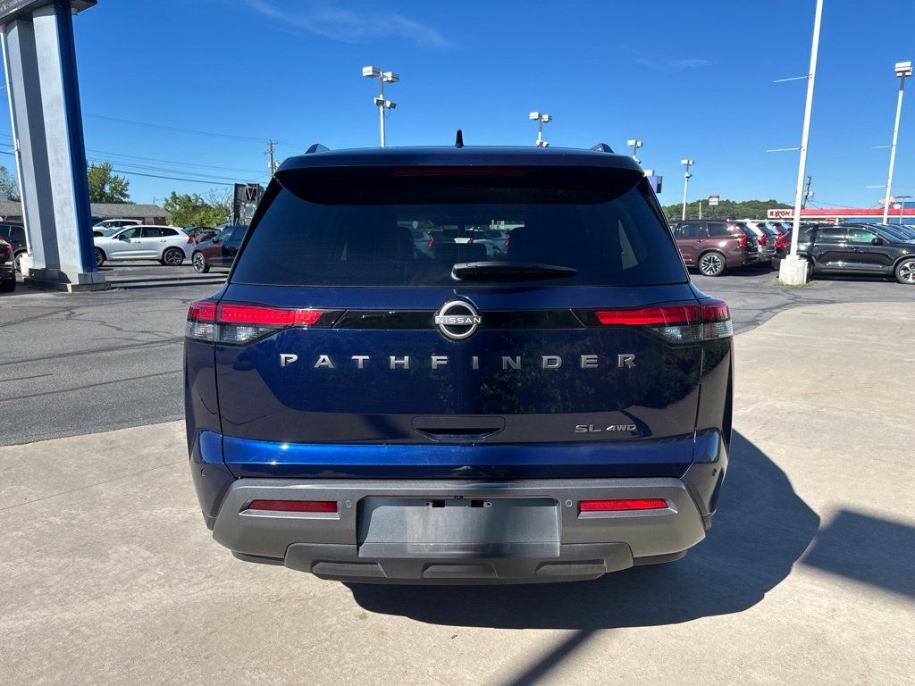 Used 2026 Nissan Pathfinder SL AWD/4WD image 6