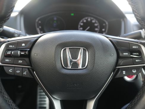 Used 2018 Honda Accord Sport image 44