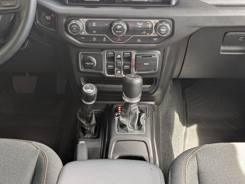 New 2026 Jeep Gladiator Sport image 18