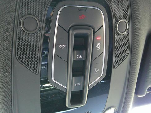 Used 2018 Audi SQ5 Prestige AWD/4WD image 84